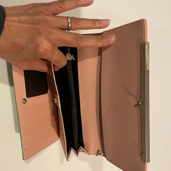 Fashion wallet (pre-owned) - Picture 9 of 9